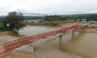 Dự án xây dựng cầu dẫn vào khu tái định cư Houay Soup
